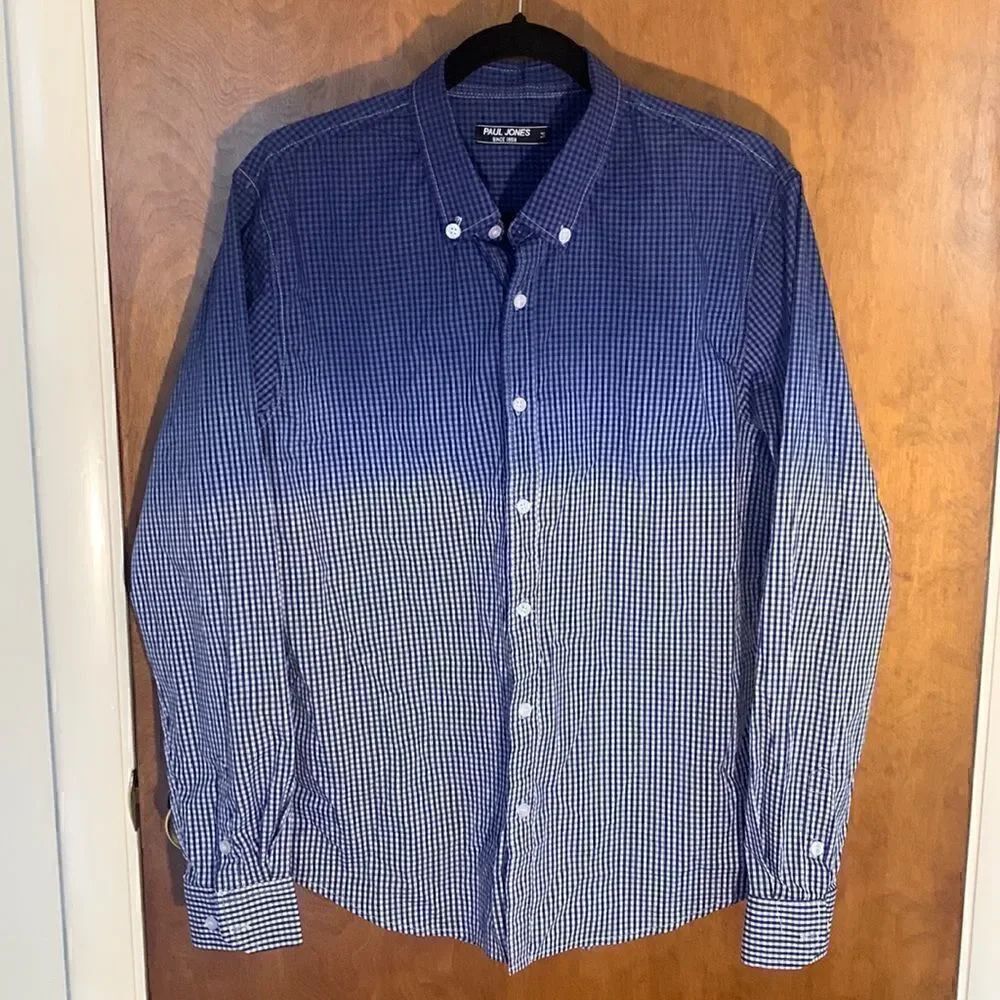 GUC Paul Jones blue ombré checkered dress shirt! Size M